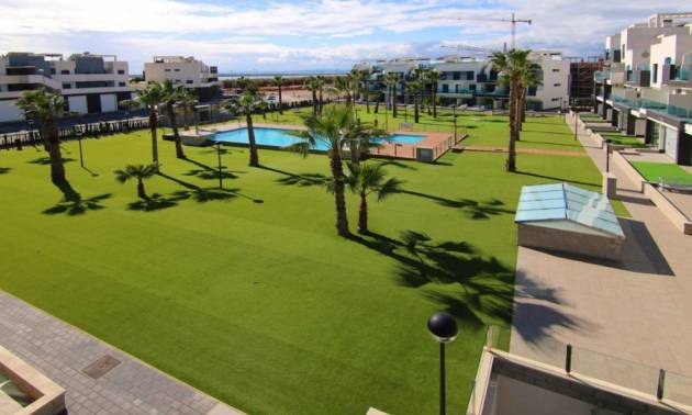 Sale - Apartment - El Raso