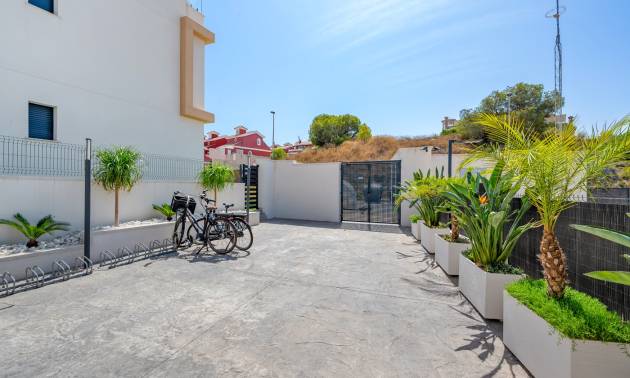 Sale - Apartments - Orihuela Costa - Villamartín