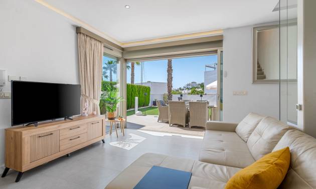 Sale - Villa - Orihuela Costa - Villamartín
